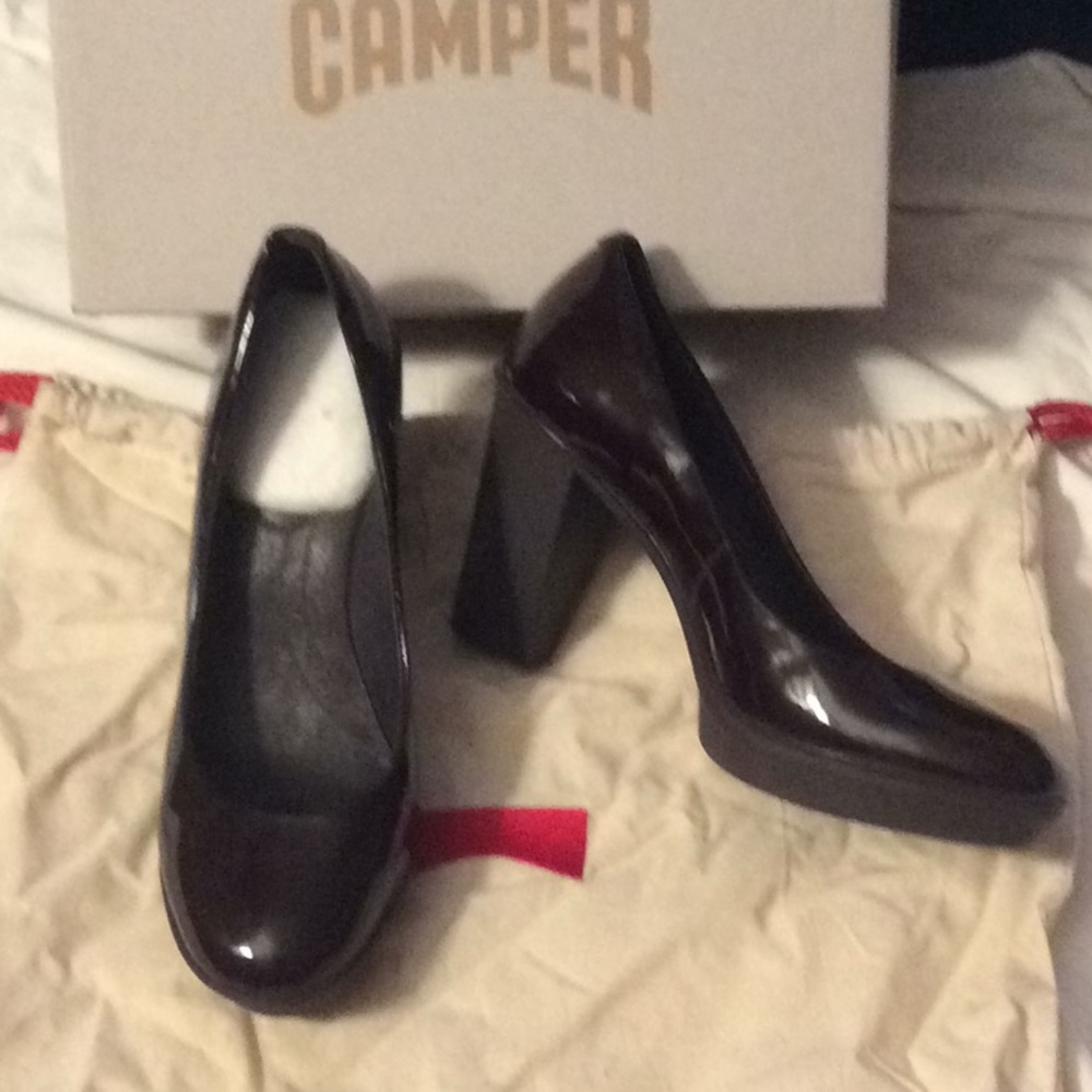 Camper patent leather heels